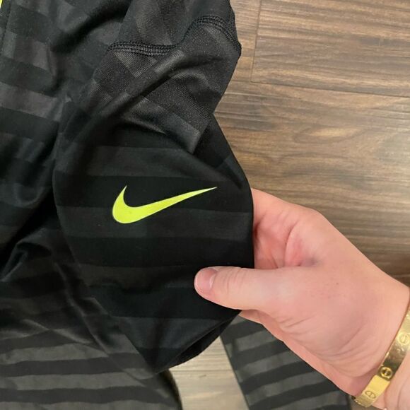 NIKE Black with yellow outlining XS quarter Zip Dry Fit Pullover! - Picture 4 of 5